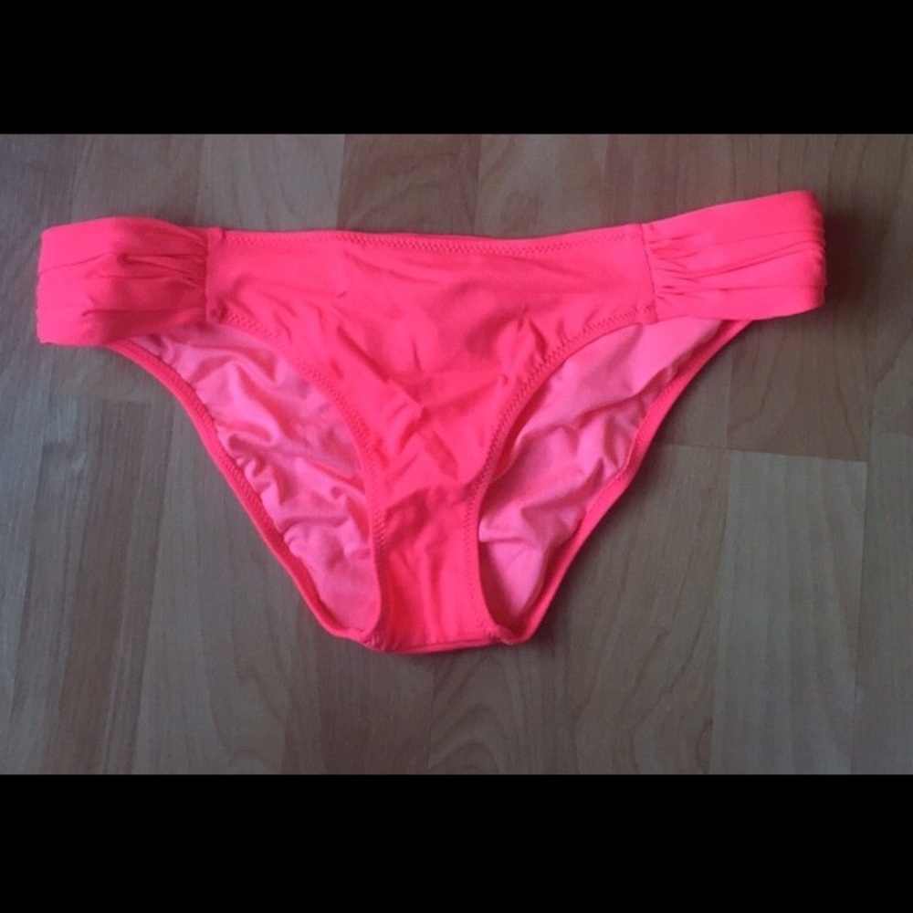💓✨NWOT Victoria's Secret bikini bottoms✨💓